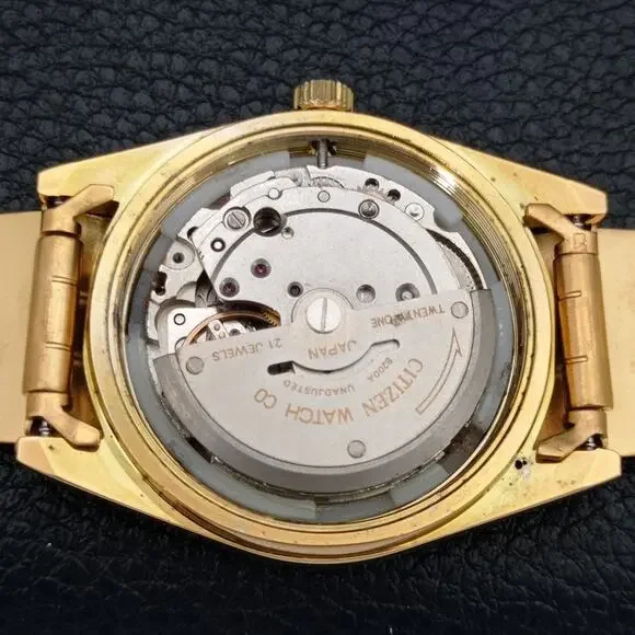 Vintage 1985 Citizen Automatic Mens Gold Watch W/daydate & Red accents - Picture 9 of 10